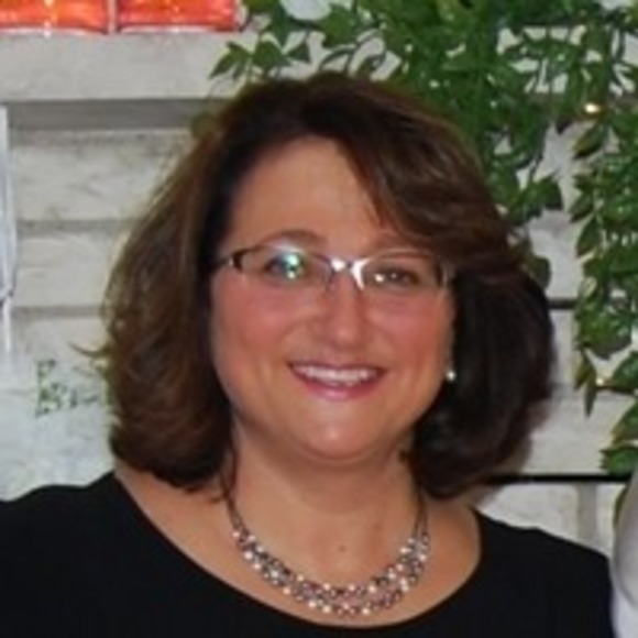 Meet your Posher, April - Picture 1 of 1